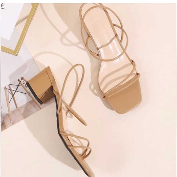 she & in Shoes - Nude strappy block heels! Sz 8 NEW!